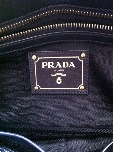 fake prada & 39|inside of prada bag.